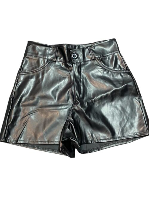 Short negro eco cuero