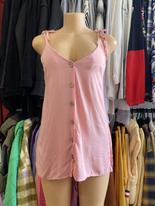 Vestido rosa con botoncitos