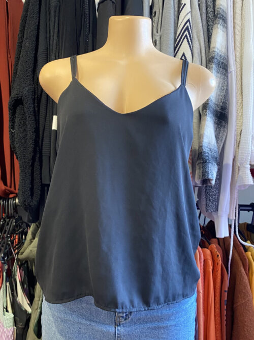 Musculosa negra espalda cruzada
