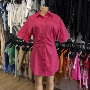 Vestido fucsia con frunce