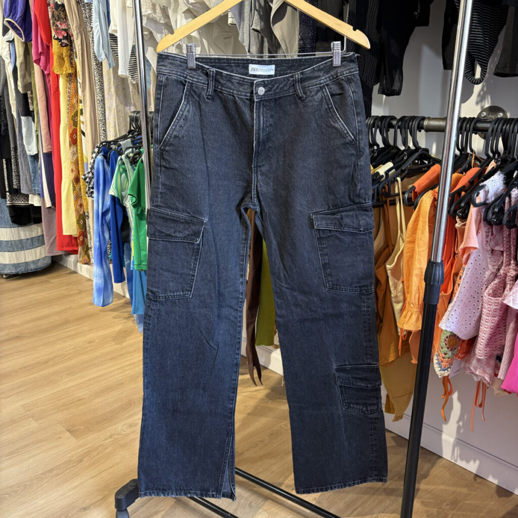 Jean Zara cargo negro