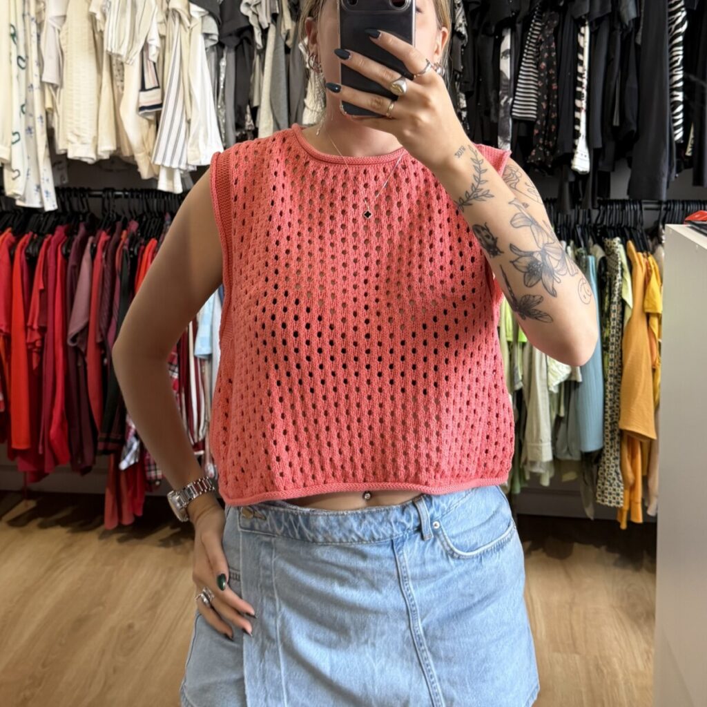 Chaleco crop Indian calado