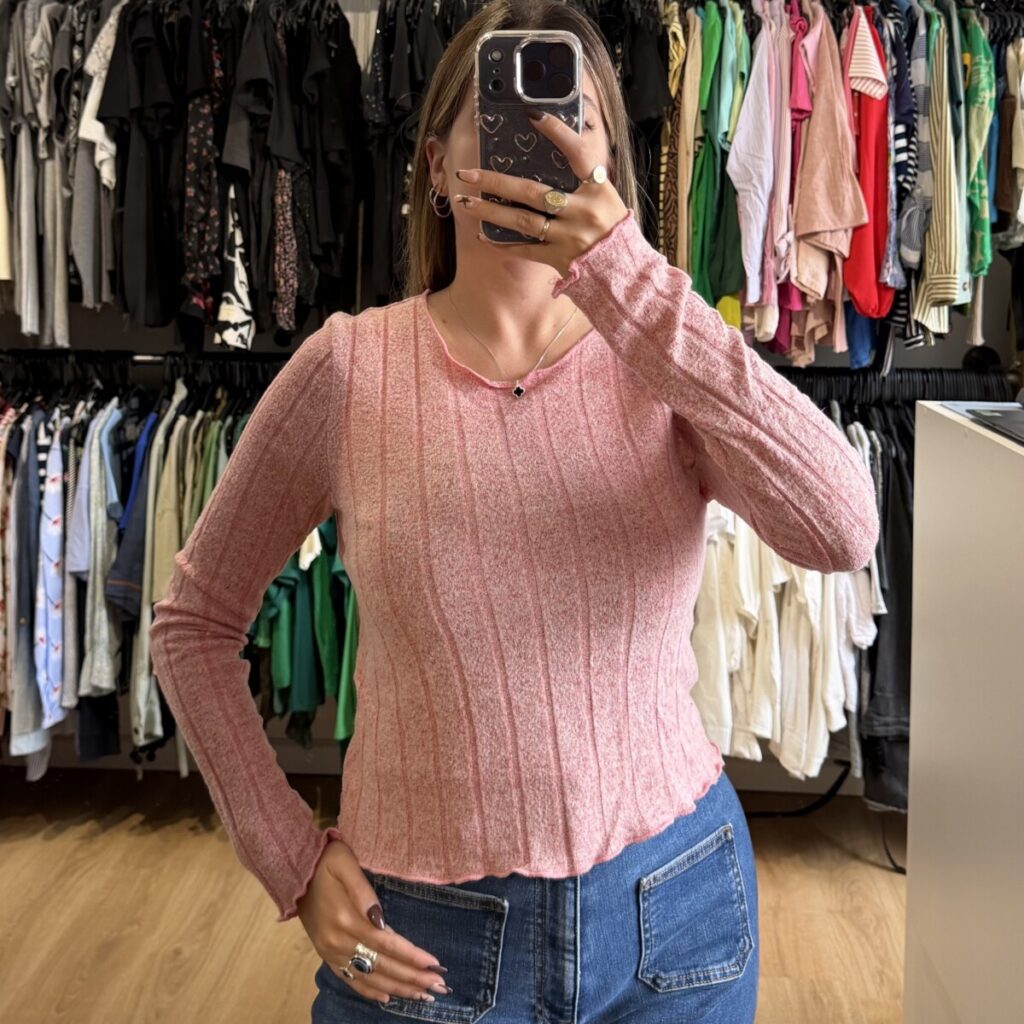 Remera de hilo gruesita Indian rosa pastel